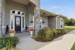 4734 Pineloch Bayou Dr, Baytown, TX 77523 - Photo 4