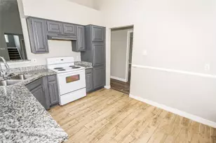 3810 Storm Creek Dr, Houston, TX 77088 - Photo 2