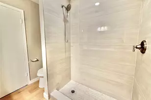 9010 Roos Rd, Houston, TX 77036 - Photo 34