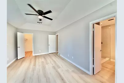 9010 Roos Road, Houston, TX 77036 - Photo 32