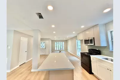 9010 Roos Road, Houston, TX 77036 - Photo 20