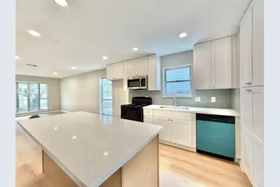9010 Roos Road, Houston, TX 77036 - Photo 10