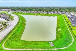 305 Bordeaux Ct, Alvin, TX 77511 - Photo 34