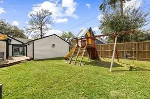 1010 Althea Dr, Houston, TX 77018 - Photo 36