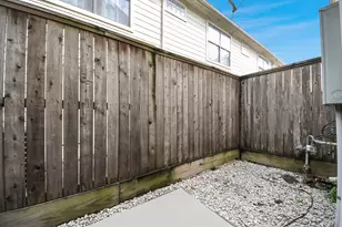 5941 S Loop E, Houston, TX 77033 - Photo 16