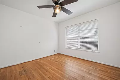 6307 Pineshade Lane, Houston, TX 77008 - Photo 14