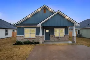 205 Lock Ln, Bryan, TX 77803 - Photo 1