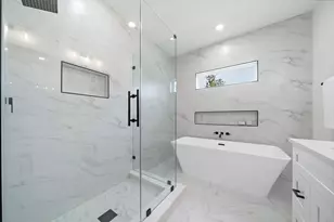 6120 Endeavor Heights Rd, Houston, TX 77091 - Photo 16