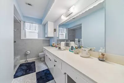 403 Blue Willow Drive, Houston, TX 77042 - Photo 20