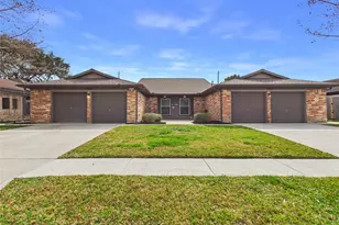 1322 / 1324 Bellgrove Dr, Seabrook, TX 77586 - Photo 2