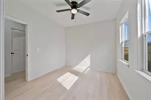 4415 Castor St, Houston, TX 77022 - Photo 8