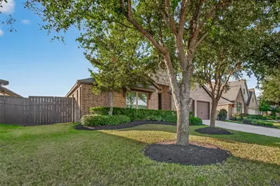 28435 Sycamore Falls Lane, Fulshear, TX 77441 - Photo 2