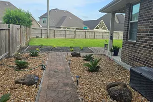 2406 Santiago Ln, League City, TX 77573 - Photo 4
