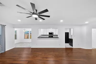 15807 Sonoma Park Drive, Houston, TX 77049 - Photo 16