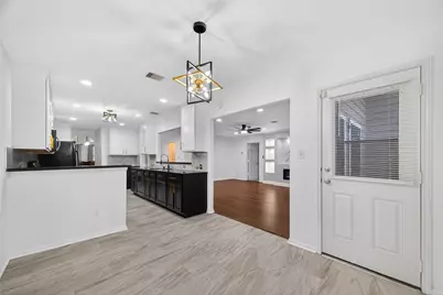 15807 Sonoma Park Drive, Houston, TX 77049 - Photo 18