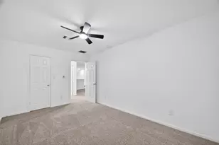15807 Sonoma Park Dr, Houston, TX 77049 - Photo 38