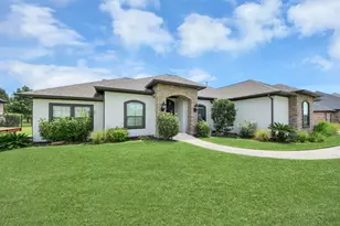 11726 W Grand Pond Dr, Montgomery, TX 77356 - Photo 4