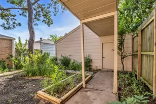 1907 Trixie Ln, Houston, TX 77042 - Photo 22