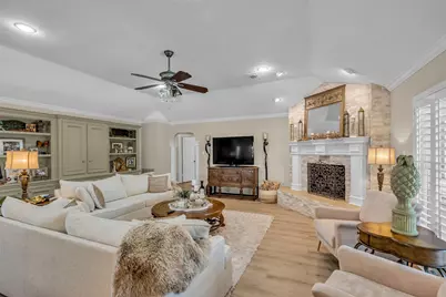 6700 Plantation Drive, Baytown, TX 77523 - Photo 12