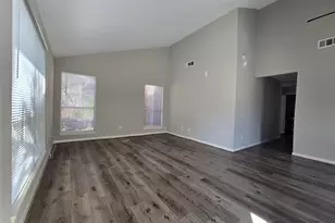 7887 Kendalia Dr, Houston, TX 77036 - Photo 2