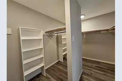 7887 Kendalia Drive, Houston, TX 77036 - Photo 16