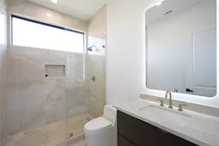 4708 Laurel St, Bellaire, TX 77401 - Photo 30