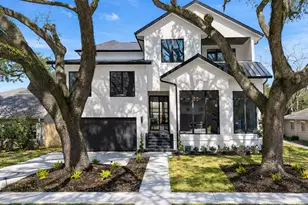 4708 Laurel St, Bellaire, TX 77401 - Photo 1