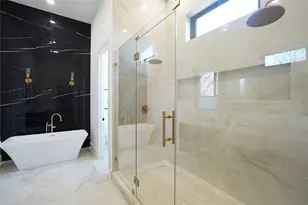 4708 Laurel St, Bellaire, TX 77401 - Photo 16