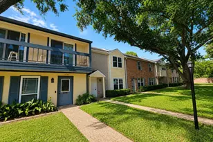 10318 Briar Forest Dr, Houston, TX 77042 - Photo 2
