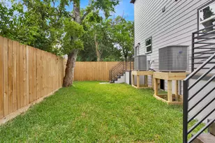 1311 E 33 St, Houston, TX 77022 - Photo 32