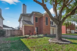 618 Bold Ruler Dr, Stafford, TX 77477 - Photo 2