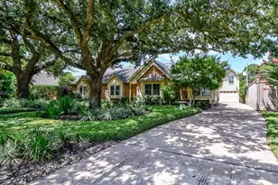 2911 Fontana Dr, Houston, TX 77043 - Photo 1
