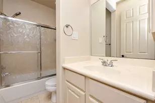 5215 Eagle Pointe Ct, Sugar Land, TX 77479 - Photo 32