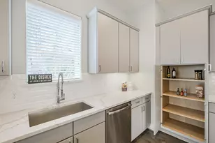 1305 Mayfair Clarkson Ln, Houston, TX 77055 - Photo 12