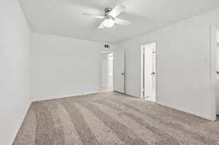 12966 Trail Hollow Dr, Houston, TX 77079 - Photo 20