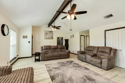 2118 Avenue D, Danbury, TX 77534 - Photo 8