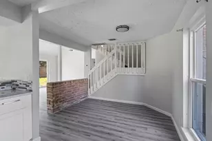 10146 Valley Club Dr, Houston, TX 77078 - Photo 4