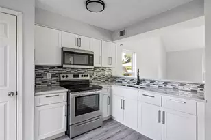 10146 Valley Club Dr, Houston, TX 77078 - Photo 6