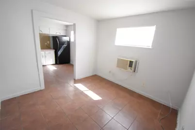 4353 Brinkley Street #5, Houston, TX 77051 - Photo 4