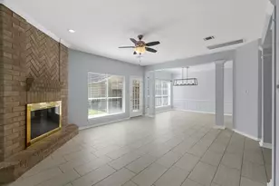 1431 N Medio River Cir, Sugar Land, TX 77478 - Photo 6