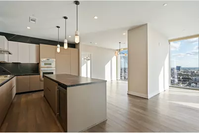1711 Allen Parkway #2403, Houston, TX 77019 - Photo 2