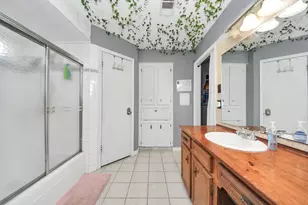 16406 Shady Elms Dr, Houston, TX 77059 - Photo 22