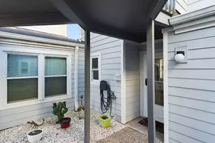 1001 Cape Velero Dr, Rockport, TX 78382 - Photo 2