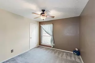 13918 Grosvenor St, Houston, TX 77034 - Photo 16