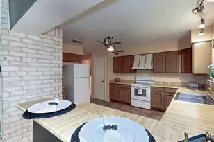 13918 Grosvenor St, Houston, TX 77034 - Photo 6