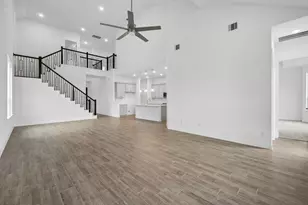 13710 Ballast Grn Dr, Texas City, TX 77568 - Photo 10