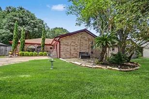 305 Seabreeze Dr, League City, TX 77573 - Photo 24