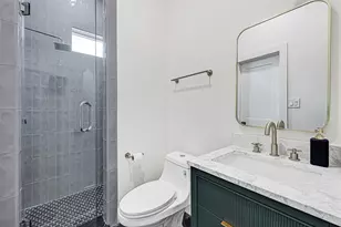 5617 Val Verde St, Houston, TX 77057 - Photo 4