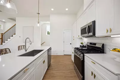 835 Rachel Street #B, Houston, TX 77091 - Photo 4