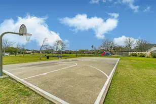 4822 Chase Stone Dr, Bacliff, TX 77518 - Photo 20